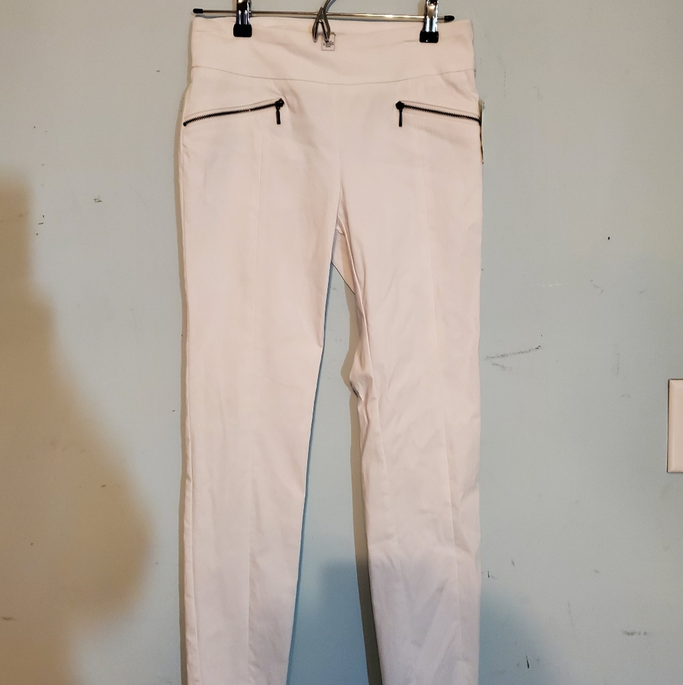Bnwt size med white